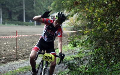 Cyclo cross VTT UFOLEP de Flines lez Mortagne ( Minimes – Cadets et Féminines )
