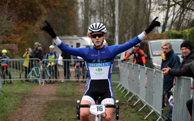 Cyclo cross UFOLEP à Agny ( coureurs extérieurs )