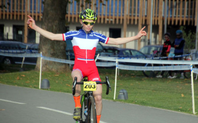 Cyclo cross UFOLEP BTWIN Village à Lille ( Minimes, cadets et Féminines )