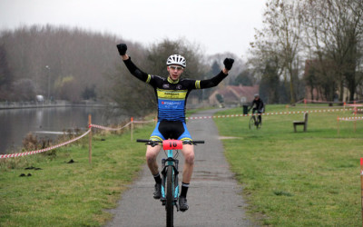 Cyclo cross UFOLEP de Beuvry ( Minimes )