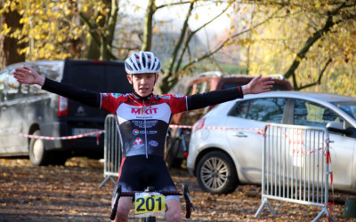 Cyclo cross VTT UFOLEP de Bouvignies ( Minimes – Cadets et Féminines )