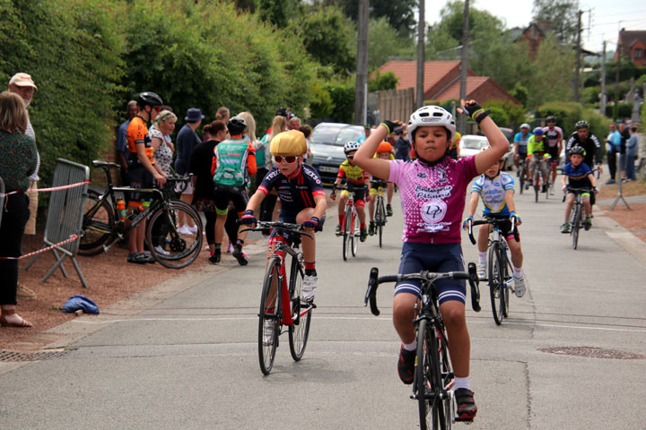 5ème Prix Cycliste UFOLEP de Hecq ( Ecoles de Vélo )