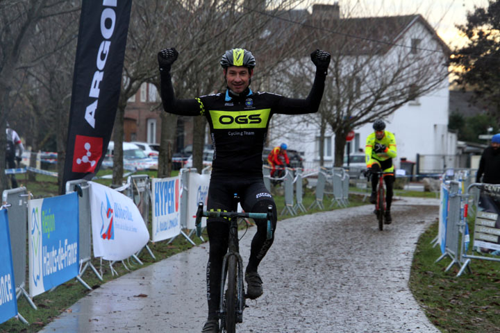 Championnat des Hauts de France de Cyclo cross FFC à Abbeville ( Juniors – Masters – Dames )