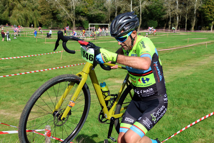 Présentation du Championnat Départemental Nord de Cyclo cross à Avesnes les Aubert