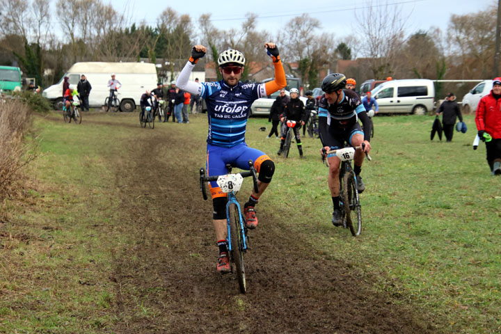 Cyclo cross VTT UFOLEP d’Estevelles ( 31/12 ) : ( 1ère, 2ème, 3ème cat, cad, Fem )