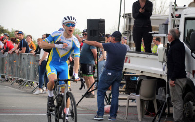 Grand Prix cycliste Yvon Vion à Pont sur Sambre ( 1ère, 3ème cat et cadets )