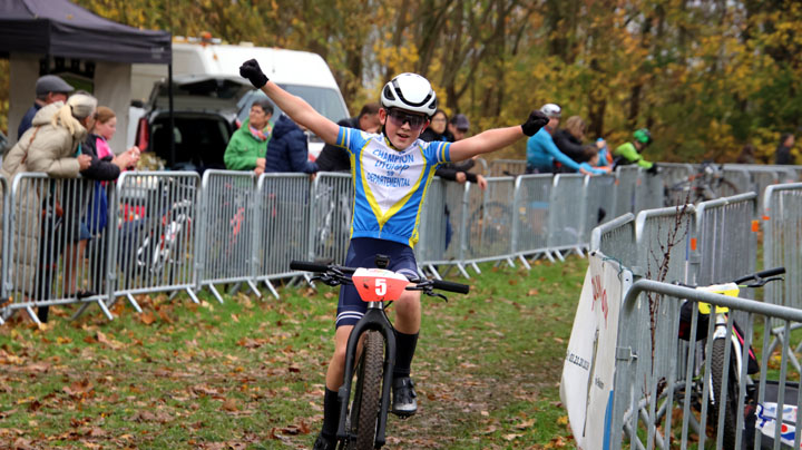 Cyclo cross VTT UFOLEP d’Hénin Beaumont Site des Pommiers ( Minimes, Cadets et Féminines )
