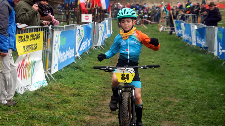 Championnat départemental Nord Cyclo cross Haspres ( Poussins, Pupilles )