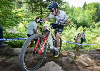 80ed3370-040d-40a0-a8b0-43d94ea6fabc