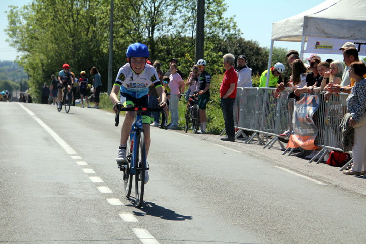 Grand Prix cycliste Yvon Vion à Pont sur Sambre ( Ecoles de cyclisme )