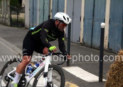 568