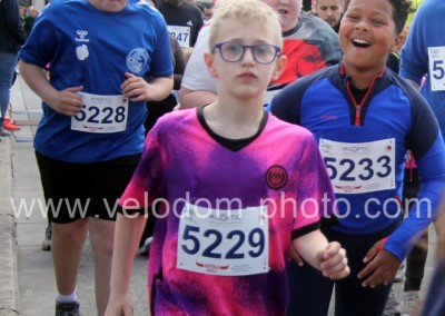 617