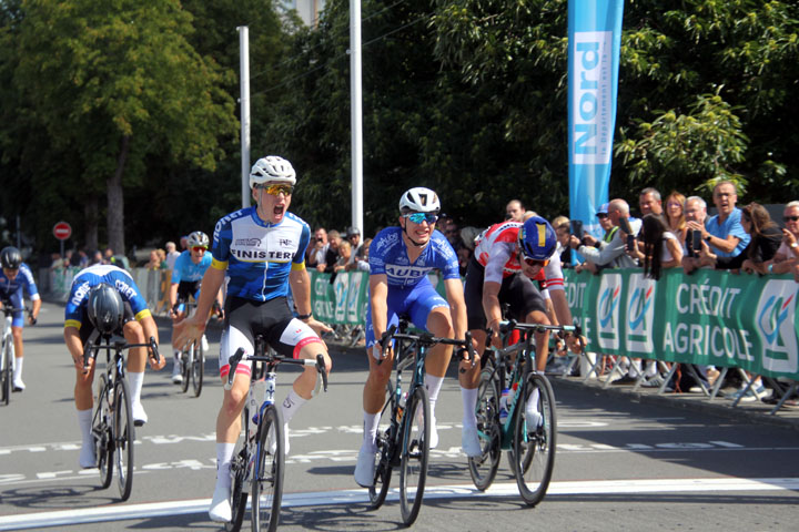 Finale de la Coupe de France des Départements à Fourmies ( Course en ligne Hommes U17 )