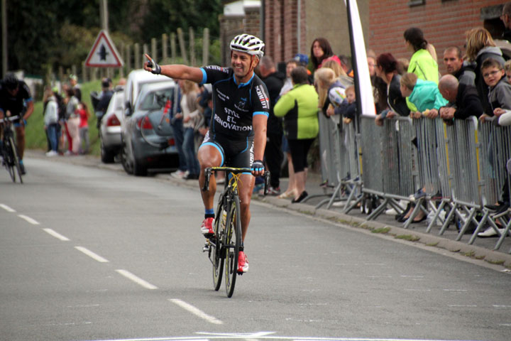 10ème Prix cycliste UFOLEP «  Lucien Vastesaeger » à Maulde ( 1ère, 3ème cat, cadets )