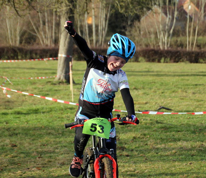 Championnat départemental Nord cyclo cross UFOLEP à Hecq (  Ecoles de vélo )