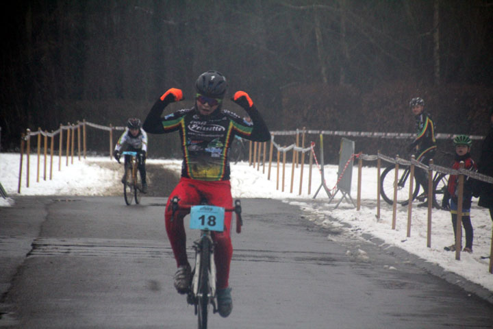 Championnat régional cyclo cross UFOLEP à Fourmies ( Ecoles de cyclisme )
