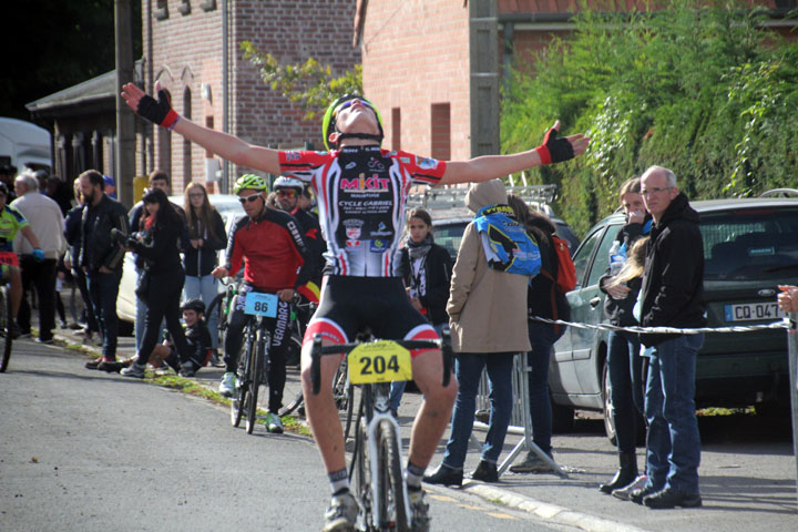 Cyclo cross VTT UFOLEP de la Bassée ( Minimes – Cadets  et Féminines )