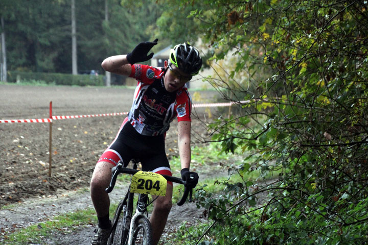 Cyclo cross VTT UFOLEP de Flines lez Mortagne ( Minimes – Cadets et Féminines )