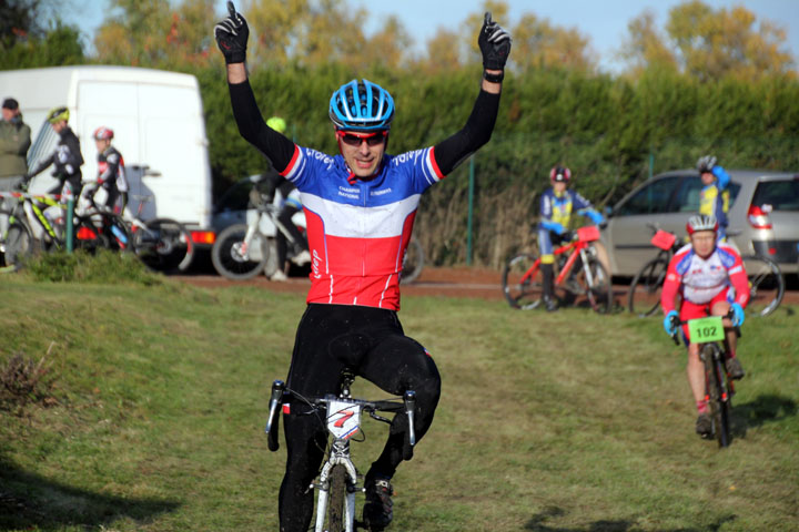 1er cyclo cross VTT UFOLEP d’Estevelles ( Séniors 1 2 3 cat )