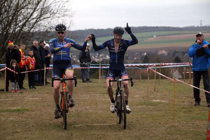 Cyclo cross UFOLEP : Grand Prix Amiens Métropole à Salouel ( 1ère et 2ème cat )