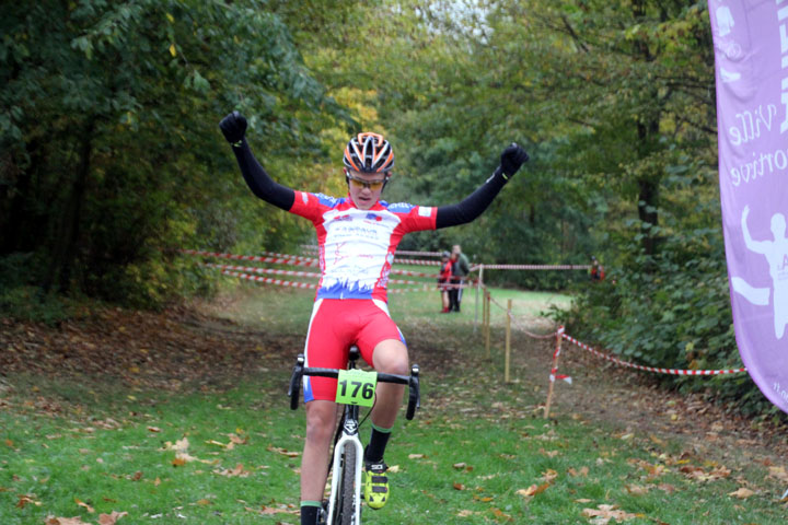 Cyclo cross UFOLEP d’Anzin ( Minimes – Cadets et Féminines )