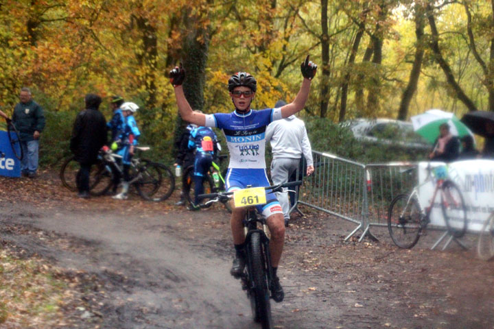 35ème Cyclo cross UFOLEP de Flines lez Mortagne ( Minimes – Cadets et Féminines )