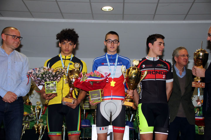 Championnat National Cyclo cross UFOLEP de Salouel ( 17/19 ans masculins )