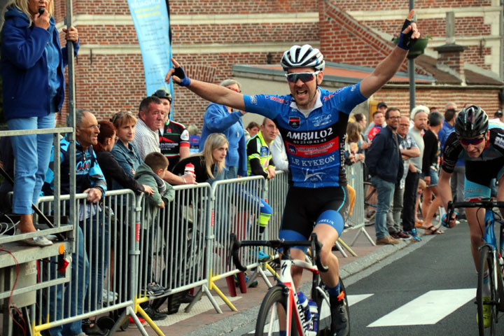 Critérium cycliste UFOLEP de Lieu St Amand ( 1ère, 2ème cat et féminines )