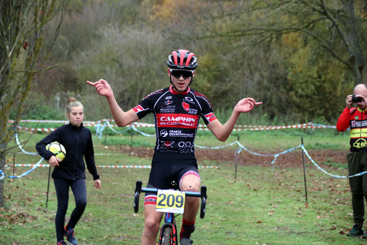 1ER Cyclo cross VTT UFOLEP de Camphin en Carembault ( Minimes – Cadets et Féminines )