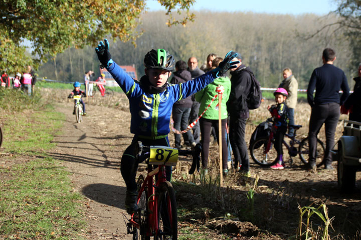 Cyclo cross VTT UFOLEP de Flines lez Mortagne ( Ecoles de cyclisme )