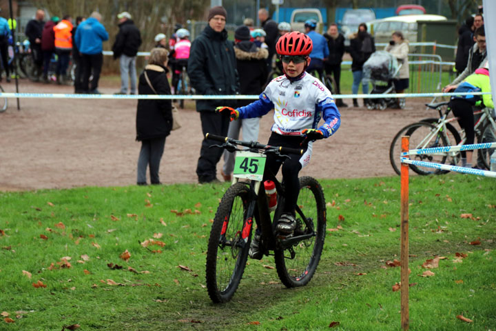 Championnat départemental du Pas de Calais de Cyclo cross UFOLEP à Beuvry ( Ecoles de cyclisme )