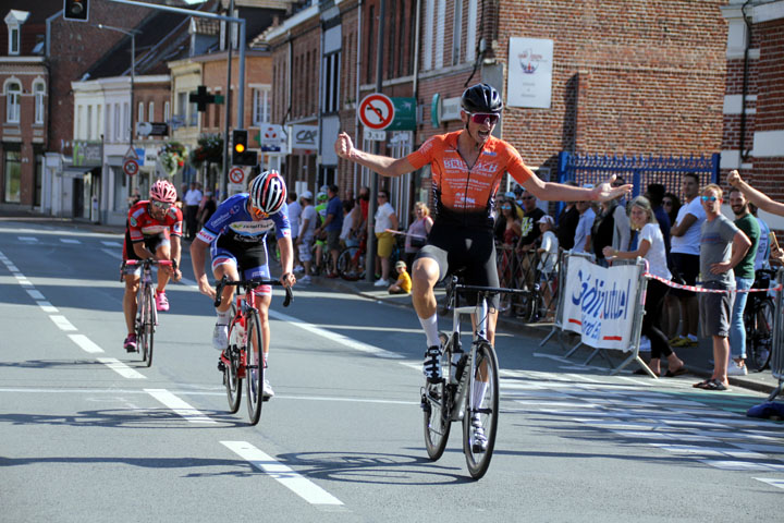 14ème Grand Prix cycliste UFOLEP de St André ( 1ère, 3ème cat, cadets, féminines )