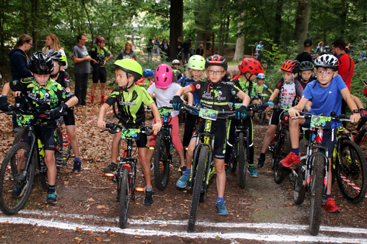 4 h VTT de Saint Amand les Eaux ( Poussins, Pupilles, Benjamins et Minimes )