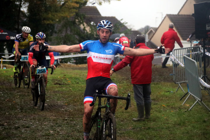 Cyclo cross VTT UFOLEP de Anzin  ( 1 2 3 cat )