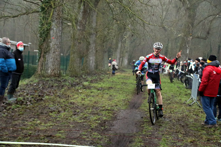 Cyclo cross VTT UFOLEP de Rouvroy ( 1 2 3 cat )