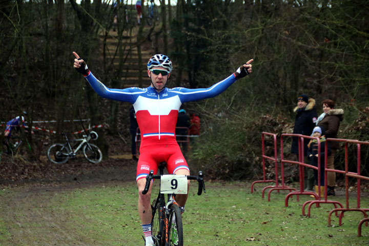 Cyclo cross VTT UFOLEP de Solesmes ( 1 2 3 cat, Cad et Fem )