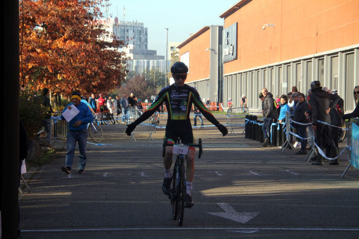 Cyclo cross UFOLEP BTWIN Village ( 1ère, 2ème et 3ème cat )