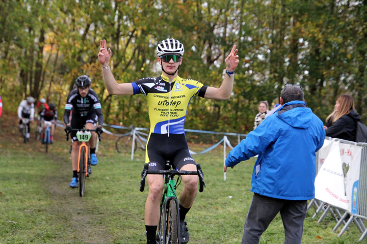 Cyclo cross UFOLEP des Pommiers à Hénin Beaumont ( 1ère, 2ème et 3ème cat )