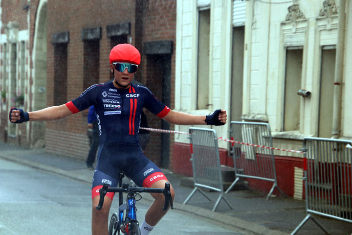 1er Grand Prix Robert Mintkewicz à Haspres ( Ecoles de cyclisme )