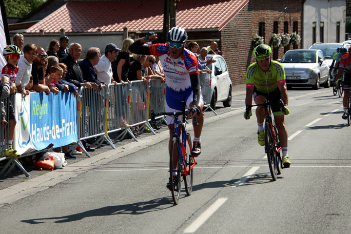 28ème Grand Prix E Leclerc à Flines lez Mortagne ( 2ème, 4ème cat et Feminines )