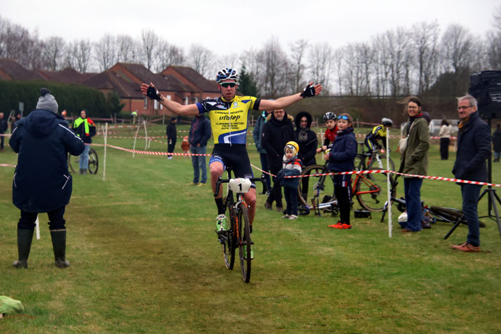 Cyclo cross VTT UFOLEP d’Orchies ( 1ère, 2ème, 3ème cat, cad, Fem )