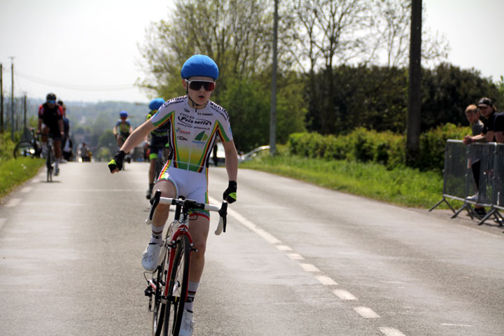 Grand Prix cycliste Yvon Vion à Pont sur Sambre ( Draisienne et écoles de Cyclisme )