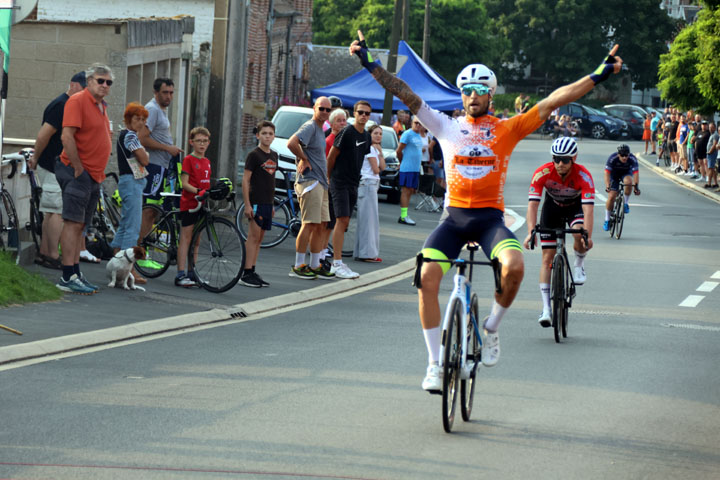 4ème Grand Prix cycliste UFOLEP de Poix du Nord ( 1ère, 3ème cat et Cadets )