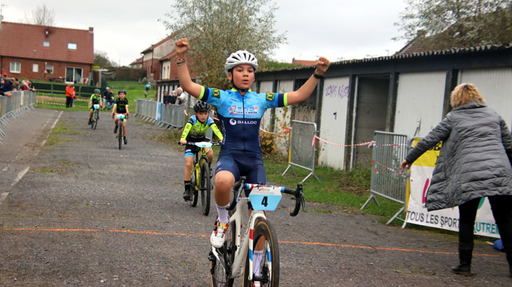 3ème Cyclo cross «  Memorial Michel Thiechart » à Haspres ( Ecoles de cyclisme )