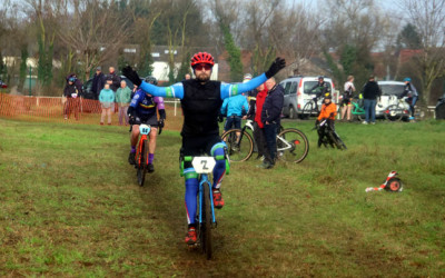 Cyclo cross UFOLEP d’Estevelles ( 1 2 3 cat, Fem )